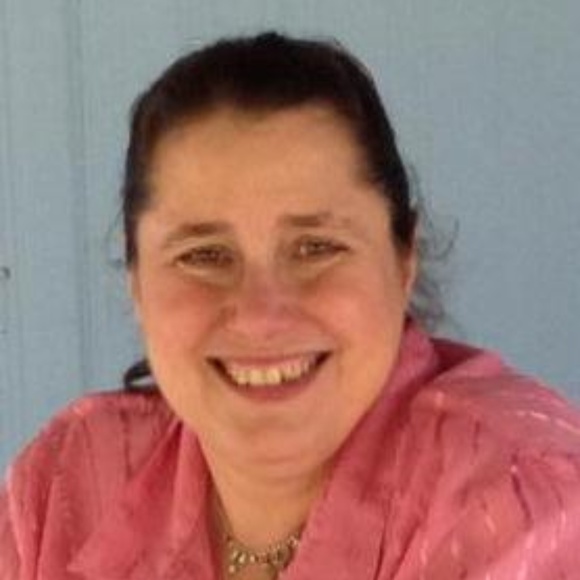 Meet your Posher, Deboriah - Picture 1 of 4